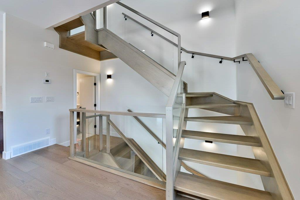 Straight staircase build